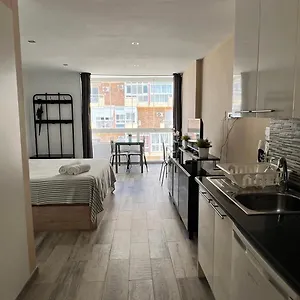  Apartamento Vista A La Playa, Cerca Del Centro Con Piscina España