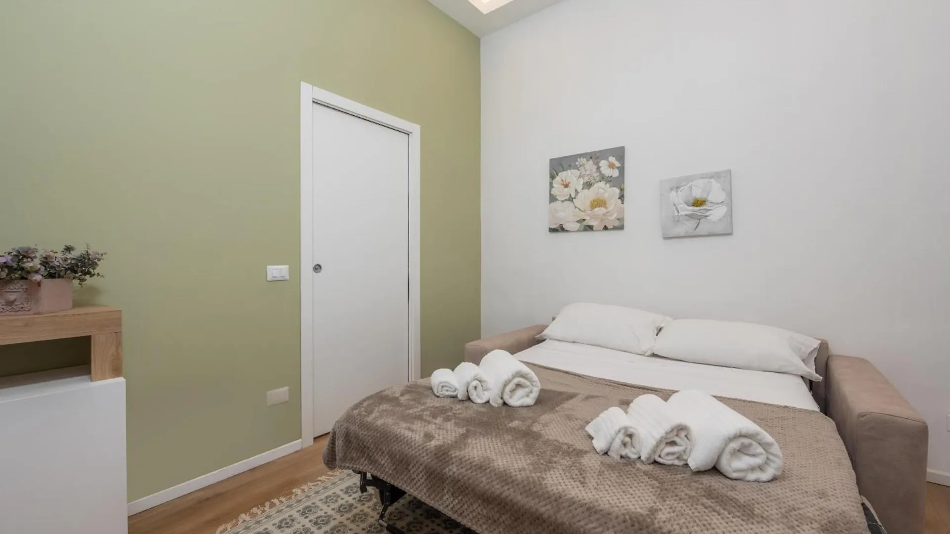 We Home - Tadino Glamour, Porta Venezia - Milano 0*, Milan